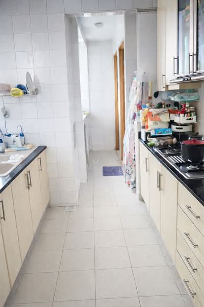 Papillon, 8 Jalan Rama Rama, 3 Bedrooms, 1,227 sqft, Apartment For Sale, by Simon Hans Lee, 500101778 - Kitchen - PropertyGuru.com.sg