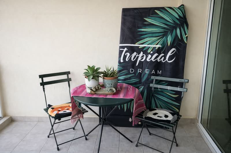 Papillon, 8 Jalan Rama Rama, 3 Bedrooms, 1,227 sqft, Apartment For Sale, by Simon Hans Lee, 500101778 - Balcony - PropertyGuru.com.sg