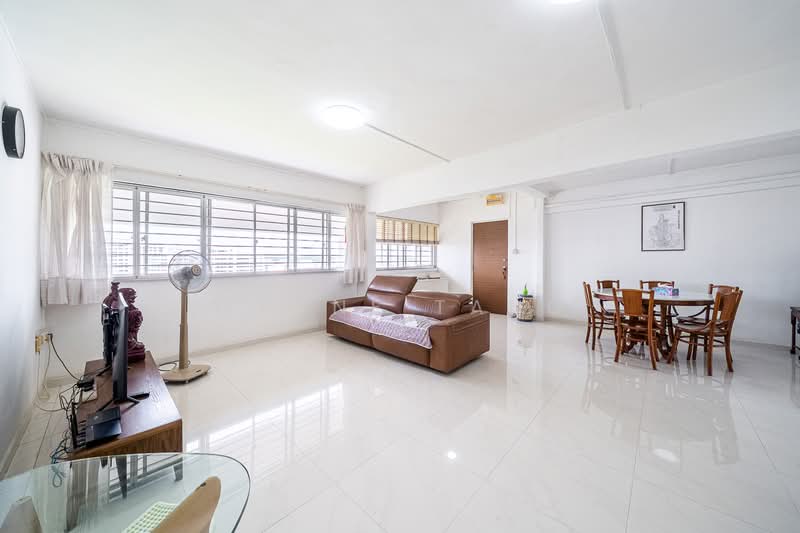166 Yishun Ring Road, 166 Yishun Ring Road, 3 Bedrooms, 1,302 sqft, HDB Flat For Sale, by Wayne Tang, 500101782 - Living Room - PropertyGuru.com.sg
