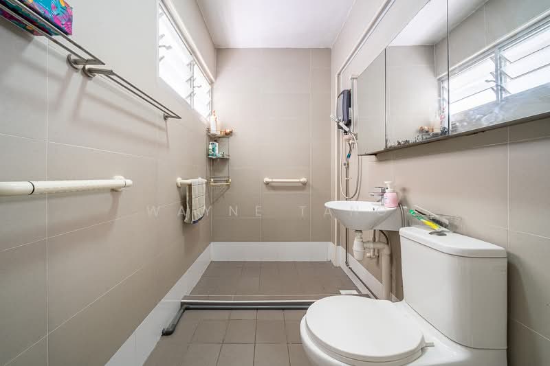 166 Yishun Ring Road, 166 Yishun Ring Road, 3 Bedrooms, 1,302 sqft, HDB Flat For Sale, by Wayne Tang, 500101782 - Bathroom - PropertyGuru.com.sg