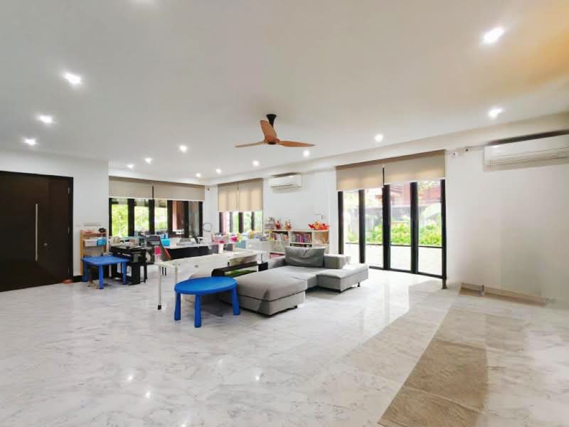 ⭐️Detachable⭐️near MRT⭐️Renovated⭐️Fiona 国凤 8218☎️5108, Jalan Jambu Ayer, Jalan Jambu Mawar, Jalan Jambu Batu, Hua Guan Ave, Sian Tuan Ave, 5 Bedrooms, 5,000 sqft, Detached House For Sale, by Fiona Yin, 500101788 - Living Room - PropertyGuru.com.sg