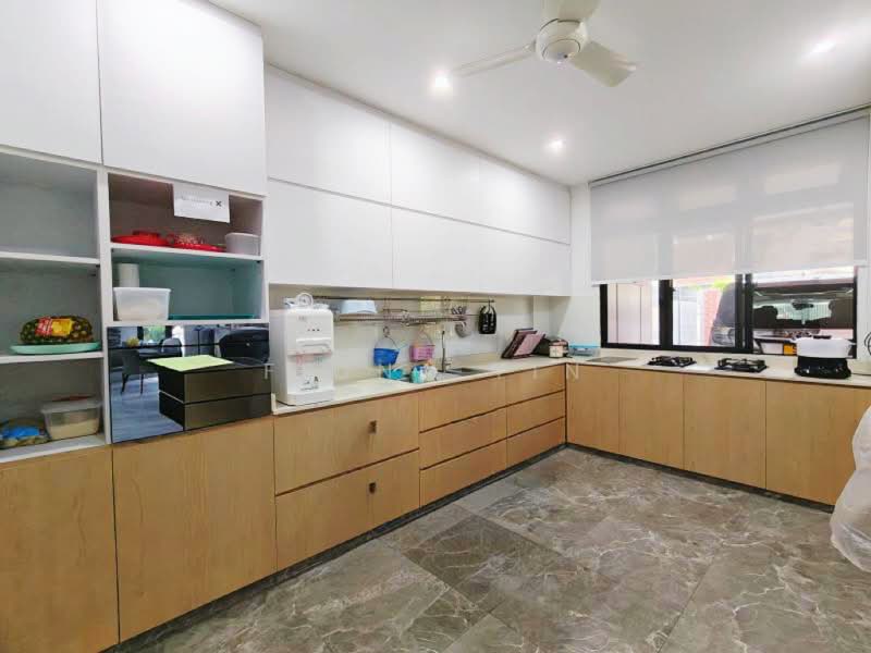 ⭐️Detachable⭐️near MRT⭐️Renovated⭐️Fiona 国凤 8218☎️5108, Jalan Jambu Ayer, Jalan Jambu Mawar, Jalan Jambu Batu, Hua Guan Ave, Sian Tuan Ave, 5 Bedrooms, 5,000 sqft, Detached House For Sale, by Fiona Yin, 500101788 - Kitchen - PropertyGuru.com.sg