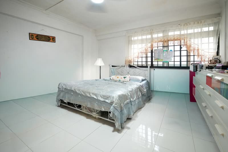 322 Woodlands Street 32, 322 Woodlands Street 32, 3 Bedrooms, 1,313 sqft, HDB Flat For Sale, by Shah Marican, 500101799 - Bedroom - PropertyGuru.com.sg