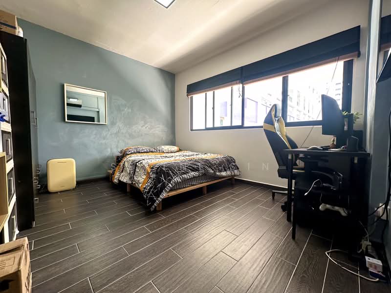 125 Bukit Batok Central HDB Flat For Sale at S$ 950,000 | PropertyGuru Singapore