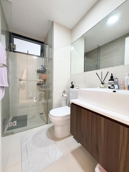 Riversound Residence, 1 Sengkang East Avenue, 3 Bedrooms, 1,066 sqft, Condominium For Sale, by Rachel Koo, 500101808 - Bathroom - PropertyGuru.com.sg
