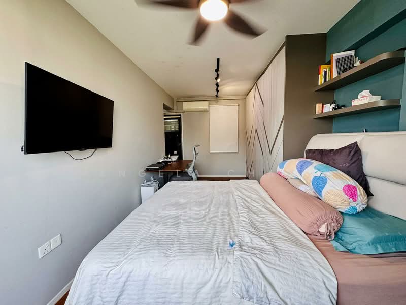 310C Punggol Walk HDB Flat For Sale at S$ 900,000 | PropertyGuru Singapore - Bedroom