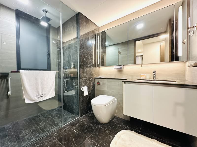 Parc Esta, 822 Sims Avenue, 3 Bedrooms, 958 sqft, Condominium For Rent, by Carol He, 500101821 - Master Bathroom - PropertyGuru.com.sg