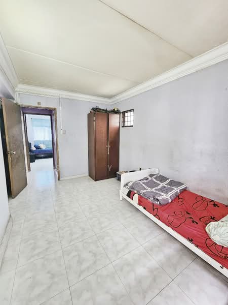 762 Woodlands Avenue 6 HDB Flat For Sale at S$ 630,000 | PropertyGuru Singapore - Bedroom