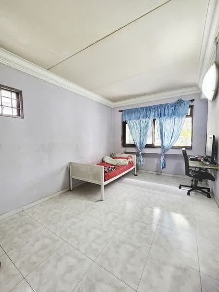 762 Woodlands Avenue 6 HDB Flat For Sale at S$ 630,000 | PropertyGuru Singapore - Bedroom