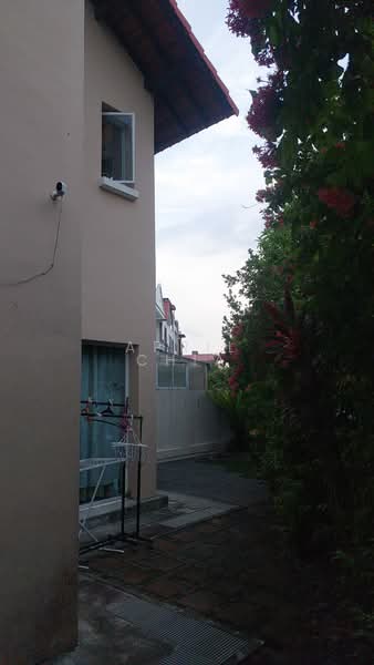 Seng Yong Villas Terraced House For Sale at S$ 6,500,000 | PropertyGuru Singapore - Exterior