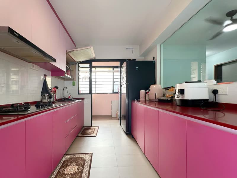 467B Bukit Batok West Avenue 9, 467B Bukit Batok West Avenue 9, 3 Bedrooms, 1,216 sqft, HDB Flat For Sale, by Farihin ., 500101851 - Kitchen - PropertyGuru.com.sg