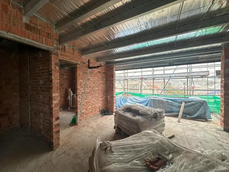 ❤️GIANT⚡️可打造私人泳池! 高定制潜力! Option to build a Pool in Brand New 4 Lvls Semi-D, Sommerville Road/ Jalan Girang/ Lorong Chuan, Macpherson / Potong Pasir, 7 Bedrooms, 7,000 sqft, Semi-Detached House For Sale, by Jackie Chew, 500101865 - Interior - PropertyGuru.com.sg