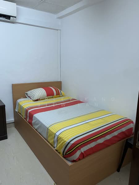 Sun Court, 21 Lorong Kilat, Room Rental, 150 sqft, Apartment For Rent, by Shirley Kang Siew Lan, 500101866 - Bedroom - PropertyGuru.com.sg