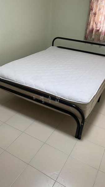 341 Hougang Avenue 7, 341 Hougang Avenue 7, Room Rental, 200 sqft, HDB Flat For Rent, by Shawn Sim, 500101868 - Bedroom - PropertyGuru.com.sg