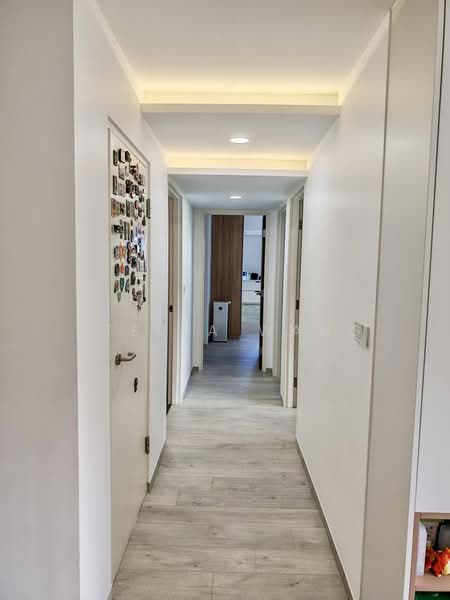 588B Ang Mo Kio Street 52, 588B Ang Mo Kio Street 52, 3 Bedrooms, 969 sqft, HDB Flat For Sale, by Stella Wang, 500101873 - Corridor - PropertyGuru.com.sg