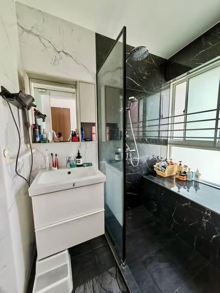 588B Ang Mo Kio Street 52, 588B Ang Mo Kio Street 52, 3 Bedrooms, 969 sqft, HDB Flat For Sale, by Stella Wang, 500101873 - Bathroom - PropertyGuru.com.sg