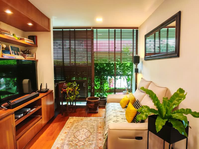 14 Ghim Moh Road HDB Flat For Sale at S$ 950,000 | PropertyGuru Singapore - Living Room