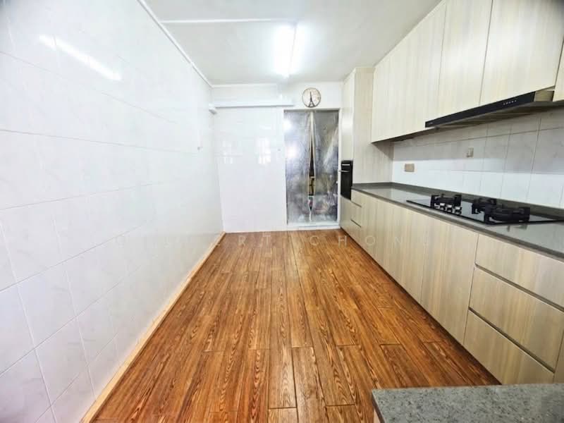 529 Bedok North Street 3, 529 Bedok North Street 3, 2 Bedrooms, 732 sqft, HDB Flat For Sale, by Gilbert Chong, 500101878 - Kitchen - PropertyGuru.com.sg