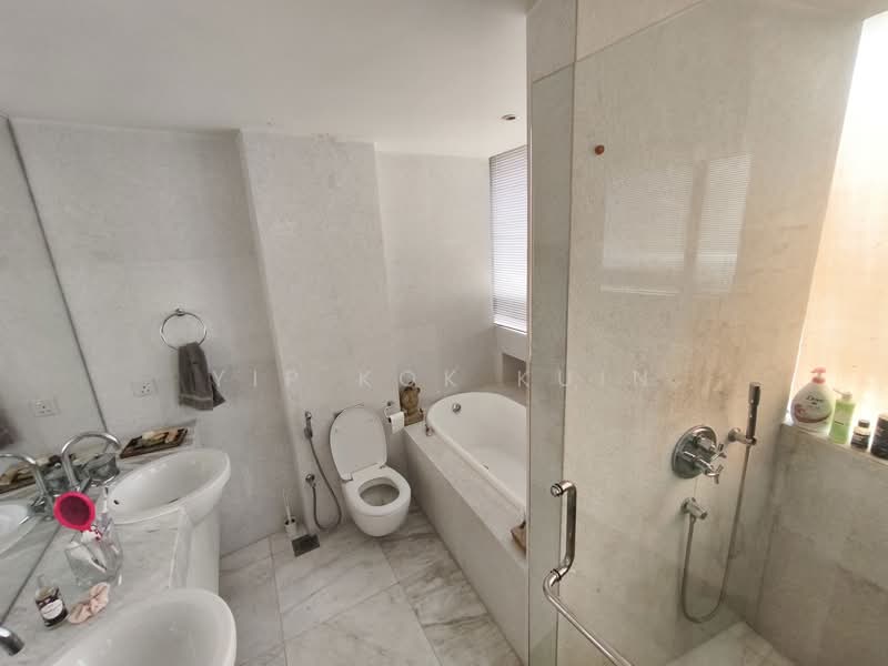 The Draycott, 50 Draycott Park, 3 Bedrooms, 2,637 sqft, Condominium For Sale, by Yip Kok Kuin, 500101888 - Master bathroom - PropertyGuru.com.sg