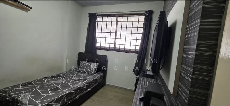 745 Jurong West Street 73, 745 Jurong West Street 73, 3 Bedrooms, 1,119 sqft, HDB Flat For Sale, by Jefferidin Singaram, 500101890 - Bedroom - PropertyGuru.com.sg