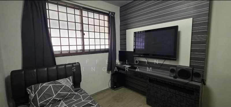 745 Jurong West Street 73, 745 Jurong West Street 73, 3 Bedrooms, 1,119 sqft, HDB Flat For Sale, by Jefferidin Singaram, 500101890 - Bedroom - PropertyGuru.com.sg