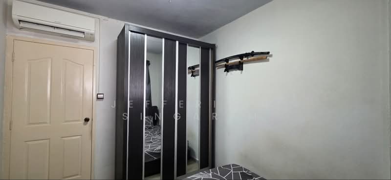 745 Jurong West Street 73, 745 Jurong West Street 73, 3 Bedrooms, 1,119 sqft, HDB Flat For Sale, by Jefferidin Singaram, 500101890 - Bedroom - PropertyGuru.com.sg