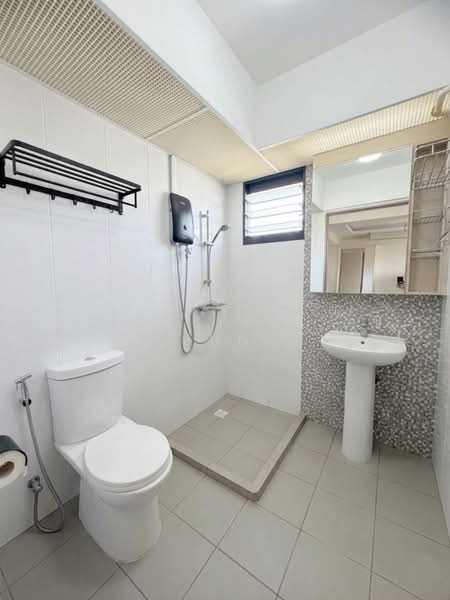104A Bidadari Park Drive, 104A Bidadari Park Drive, 2 Bedrooms, 732 sqft, HDB Flat For Sale, by Desiree Leung, 500101894 - Bathroom - PropertyGuru.com.sg