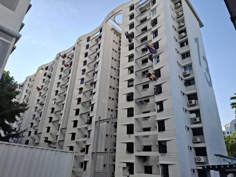 13 Telok Blangah Crescent, 13 Telok Blangah Crescent, 2 Bedrooms, 700 sqft, HDB Flat For Sale, by A O, 500101902 - Exterior - PropertyGuru.com.sg