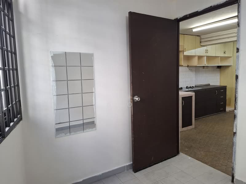 13 Telok Blangah Crescent, 13 Telok Blangah Crescent, 2 Bedrooms, 700 sqft, HDB Flat For Sale, by A O, 500101902 - Kitchen - PropertyGuru.com.sg
