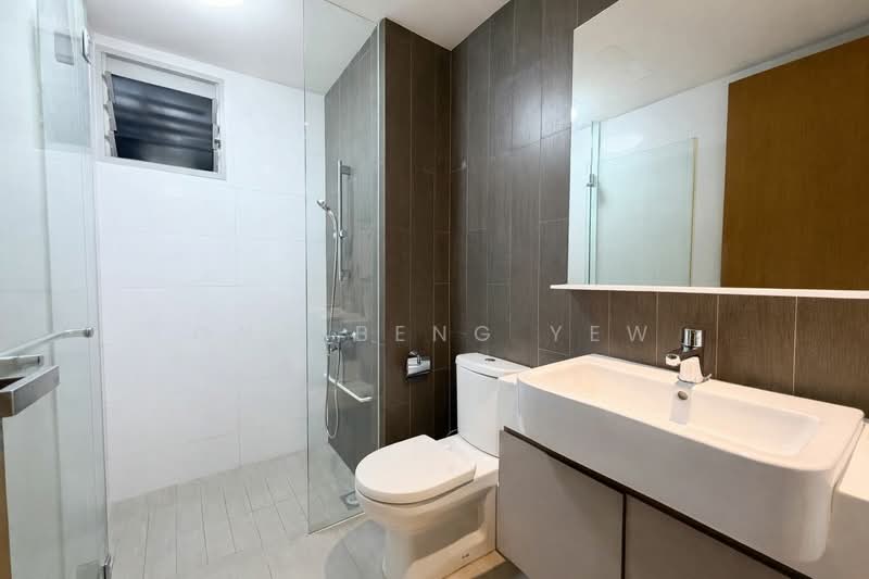 The Tampines Trilliant, 21 Tampines Central 7, 3 Bedrooms, 1,001 sqft, Executive Condominium For Sale, by Ong Beng Yew, 500101916 - Bathroom - PropertyGuru.com.sg