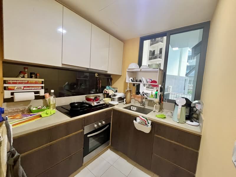 E Maisons (The Maisons), 28 Braddell Road, 2 Bedrooms, 936 sqft, Apartment For Rent, by Shi Huixian, 500101921 - Kitchen - PropertyGuru.com.sg