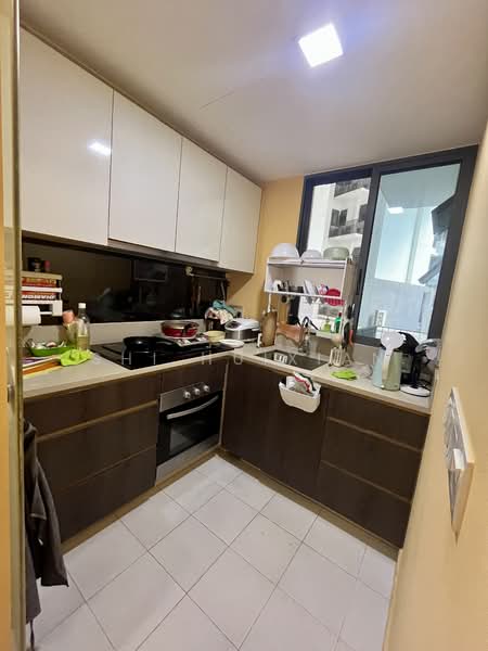 E Maisons (The Maisons), 28 Braddell Road, 2 Bedrooms, 936 sqft, Apartment For Rent, by Shi Huixian, 500101921 - Kitchen - PropertyGuru.com.sg
