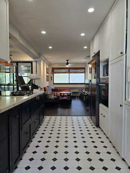 705 Tampines Street 71, 705 Tampines Street 71, 2 Bedrooms, 1,291 sqft, HDB Flat For Sale, by Noor Hermie Bin Abdul Malek, 500101922 - Kitchen - PropertyGuru.com.sg