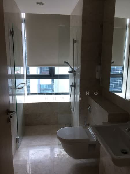 Soleil @ Sinaran, 2 Sinaran Drive, 2 Bedrooms, 1,098 sqft, Condominium For Sale, by Bingchang Huang, 500101923 - Bathroom - PropertyGuru.com.sg