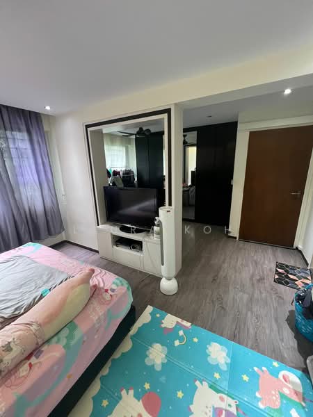 335B Yishun Riverwalk, 335B Yishun Street 31, 3 Bedrooms, 990 sqft, HDB Flat For Sale, by Laura Koh, 500101925 - MasterBedroom - PropertyGuru.com.sg