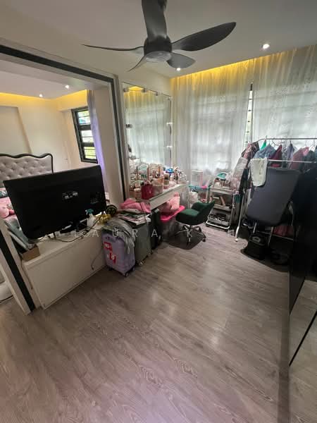 335B Yishun Riverwalk, 335B Yishun Street 31, 3 Bedrooms, 990 sqft, HDB Flat For Sale, by Laura Koh, 500101925 - Bedroom - PropertyGuru.com.sg