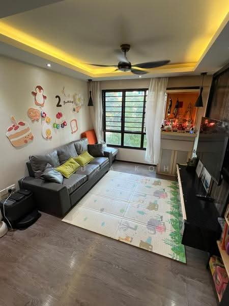 335B Yishun Riverwalk, 335B Yishun Street 31, Sembawang / Yishun, 3 Bedrooms, 990 sqft, HDB Flat For Sale, by Laura Koh, 500101925 - Living Room - PropertyGuru.com.sg