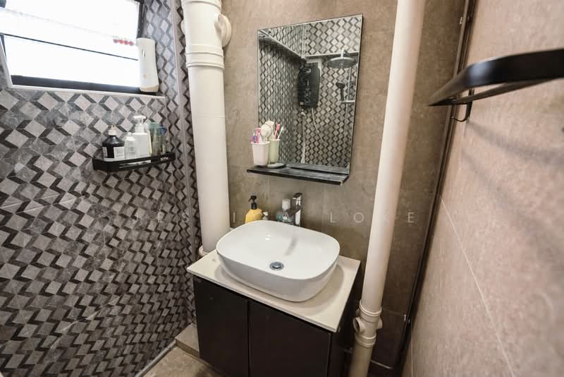 4 Everton Park, 4 Everton Park, 3 Bedrooms, 775 sqft, HDB Flat For Sale, by Jessica Loke, 500101926 - Bathroom - PropertyGuru.com.sg