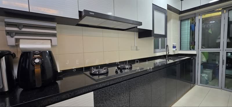 271A Punggol Walk HDB Flat For Sale at S$ 750,000 | PropertyGuru Singapore - Kitchen