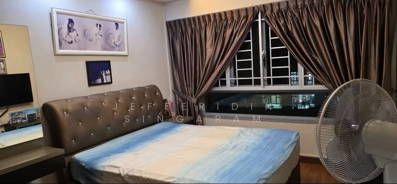271A Punggol Walk HDB Flat For Sale at S$ 750,000 | PropertyGuru Singapore - Bedroom