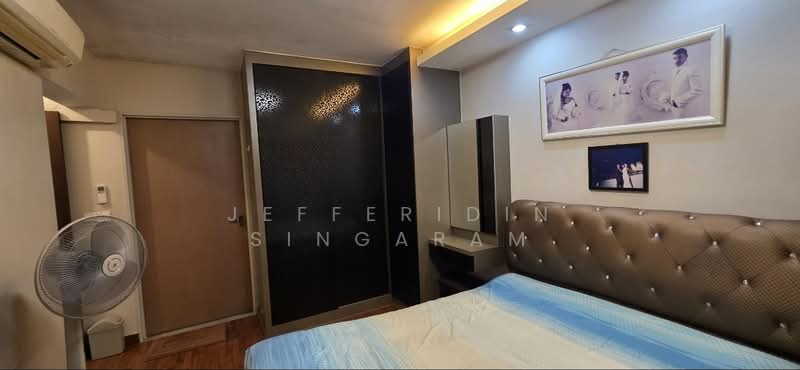 271A Punggol Walk HDB Flat For Sale at S$ 750,000 | PropertyGuru Singapore - Bedroom