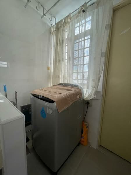 126 Lorong 1 Toa Payoh, 126 Lorong 1 Toa Payoh, 2 Bedrooms, 721 sqft, HDB Flat For Rent, by Eddie SOH, 500101939 - Interior - PropertyGuru.com.sg