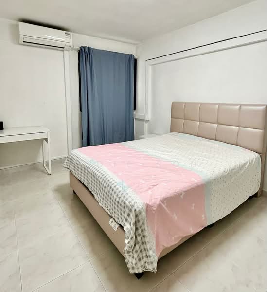 126 Lorong 1 Toa Payoh, 126 Lorong 1 Toa Payoh, 2 Bedrooms, 721 sqft, HDB Flat For Rent, by Eddie SOH, 500101939 - Bedroom - PropertyGuru.com.sg