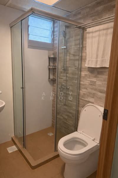 460A Bukit Batok West Avenue 9, 460A Bukit Batok West Avenue 9, 3 Bedrooms, 1,001 sqft, HDB Flat For Sale, by Andy Khoo, 500101943 - Bathroom - PropertyGuru.com.sg
