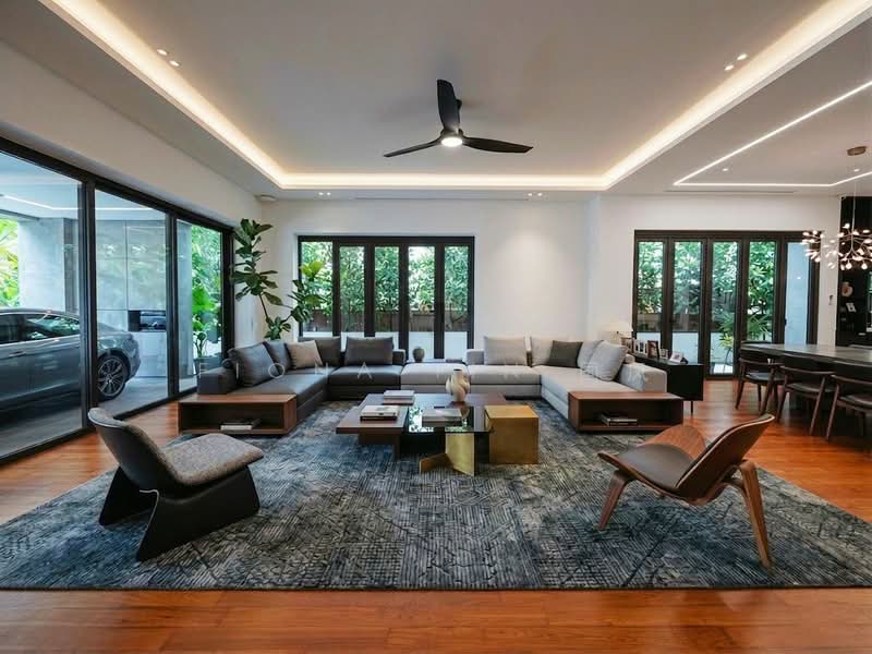 ⭐️Botanic Gardens⭐️Hardly Available⭐️Ideal for Rebuild⭐️Fiona 国凤 8218☎️5108, University Road, University Walk, Jalan Unggas, Jalan Tempua, 6 Bedrooms, 3,500 sqft, Semi-Detached House For Sale, by Fiona Yin 国凤, 500101962 - Living Room - PropertyGuru.com.sg