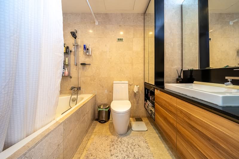 Waterfront Key, 772 Bedok Reservoir Road, 3 Bedrooms, 1,313 sqft, Condominium For Sale, by Ethan Lim, 500101970 - Bathroom - PropertyGuru.com.sg