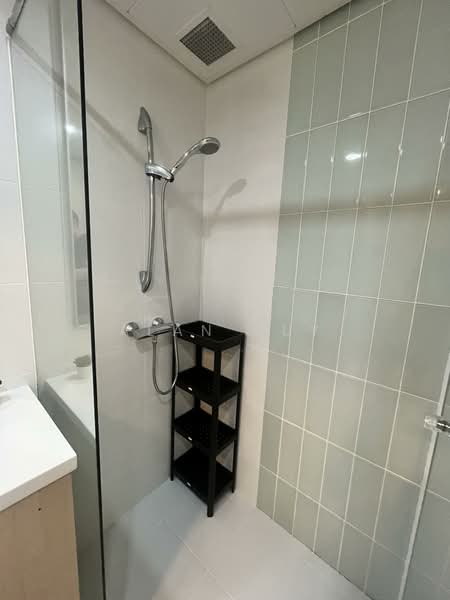 The Sail @ Marina Bay, 6 Marina Boulevard, Room Rental, 200 sqft, Condominium For Rent, by Alan Huy, 500101983 - Bathroom - PropertyGuru.com.sg