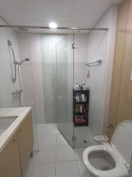 The Sail @ Marina Bay, 6 Marina Boulevard, Room Rental, 200 sqft, Condominium For Rent, by Alan Huy, 500101983 - Bathroom - PropertyGuru.com.sg