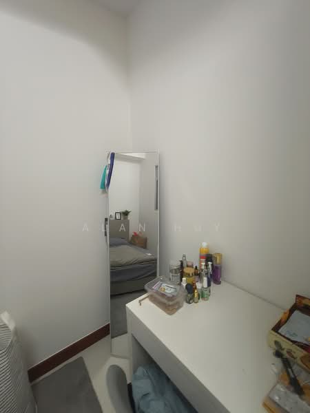 The Sail @ Marina Bay, 6 Marina Boulevard, Room Rental, 200 sqft, Condominium For Rent, by Alan Huy, 500101983 - Bedroom - PropertyGuru.com.sg