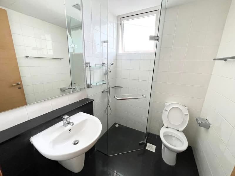 Edelweiss Park Condo, 84 Flora Road, Room Rental, 80 sqft, Condominium For Rent, by Alan Loh, 500101993 - Bathroom - PropertyGuru.com.sg